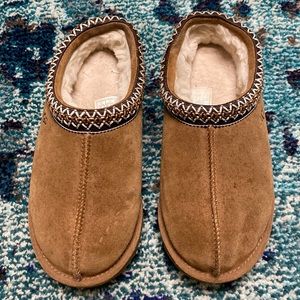 Ugg Tasman slippers
